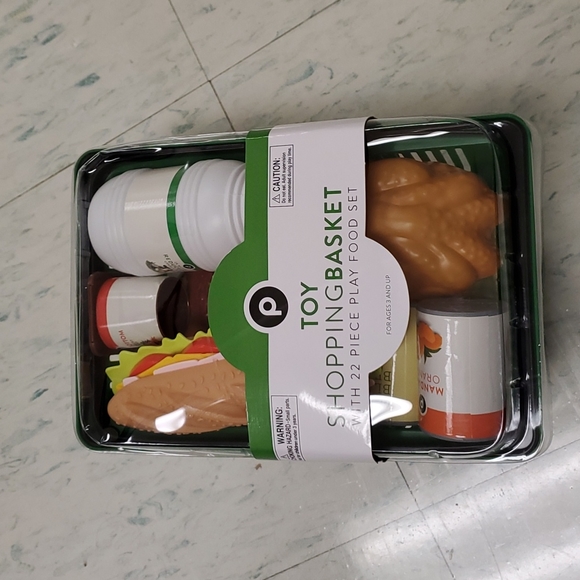 Publix Toys Nwt Publix Toy Shopping Basket And Food Htf Poshmark
